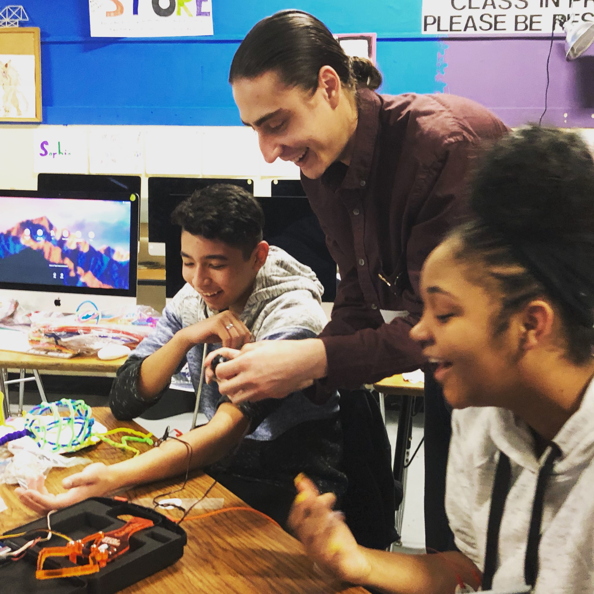 NW Noggin Inspires Students with Hands-On Neuroscience Experiences